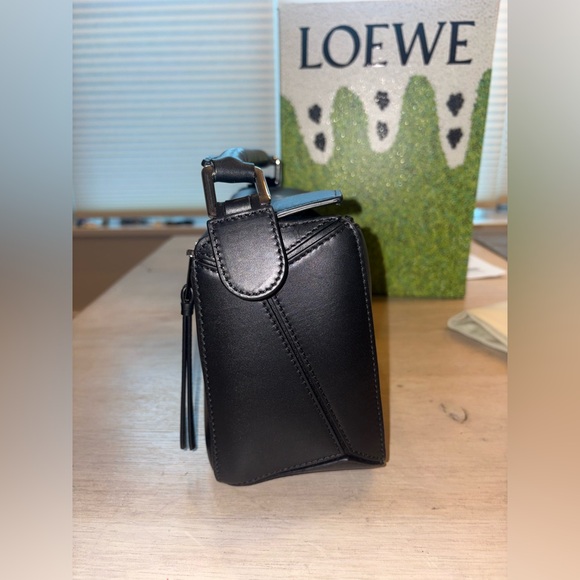 Loewe Black Puzzle Leather Bag - Picture 3 of 7